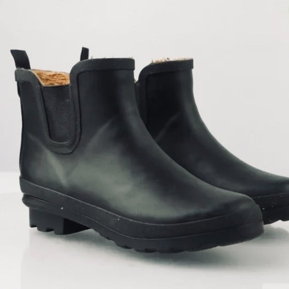 CHOOKA Women's Waterproof Slip-On Black Boots NWT Size 6 - Picture 4 of 11